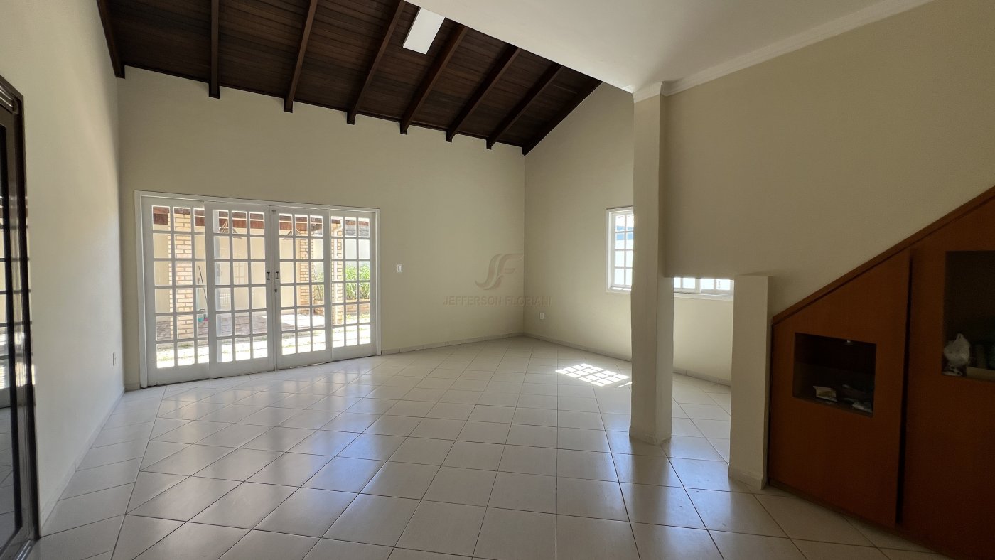 Casa 5 quartos para Venda no bairro Dom Bosco em Itajaí