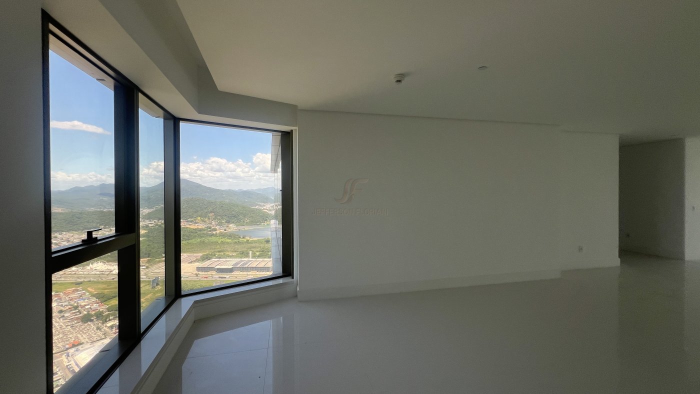 Apartamento 4 suítes para Venda no bairro Centro em Balneário Camboriú