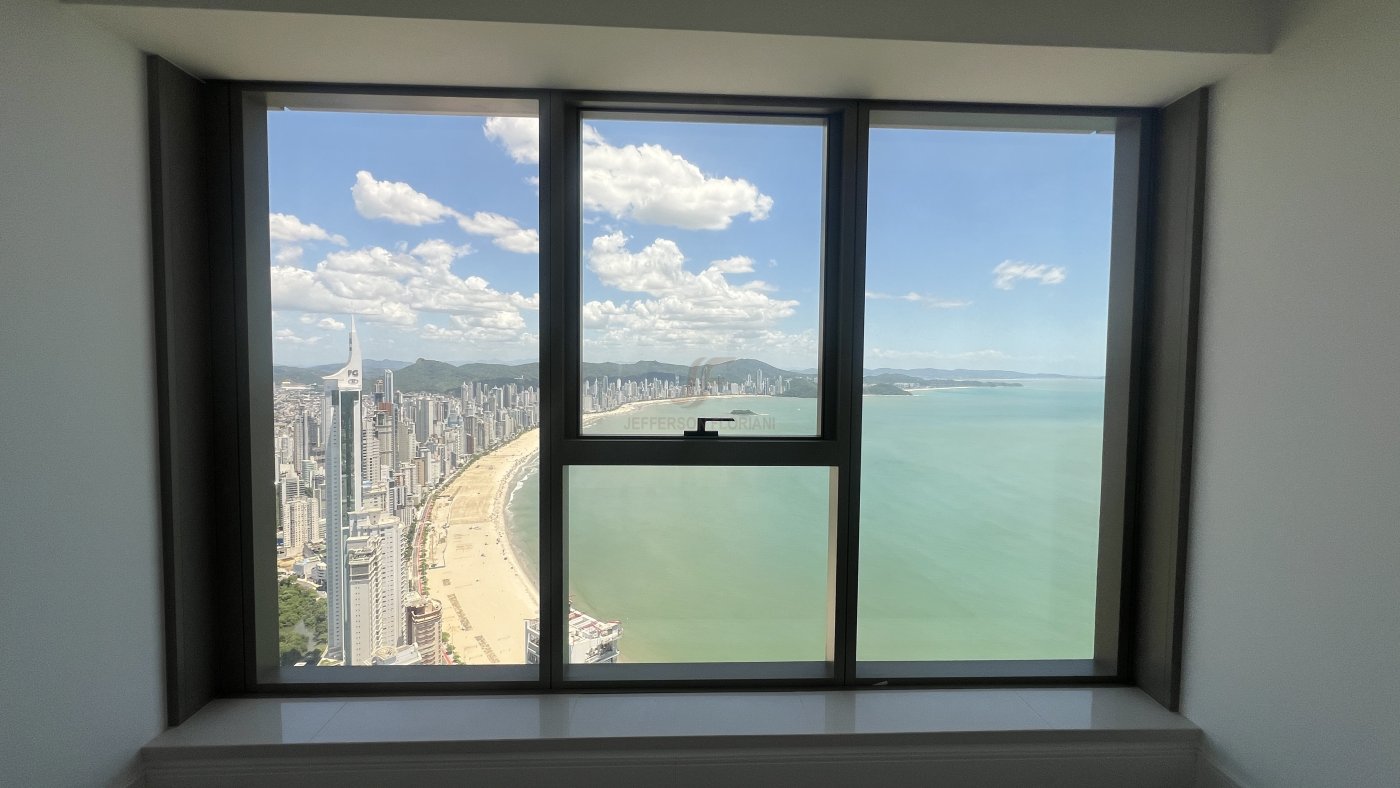 Apartamento 4 suítes para Venda no bairro Centro em Balneário Camboriú