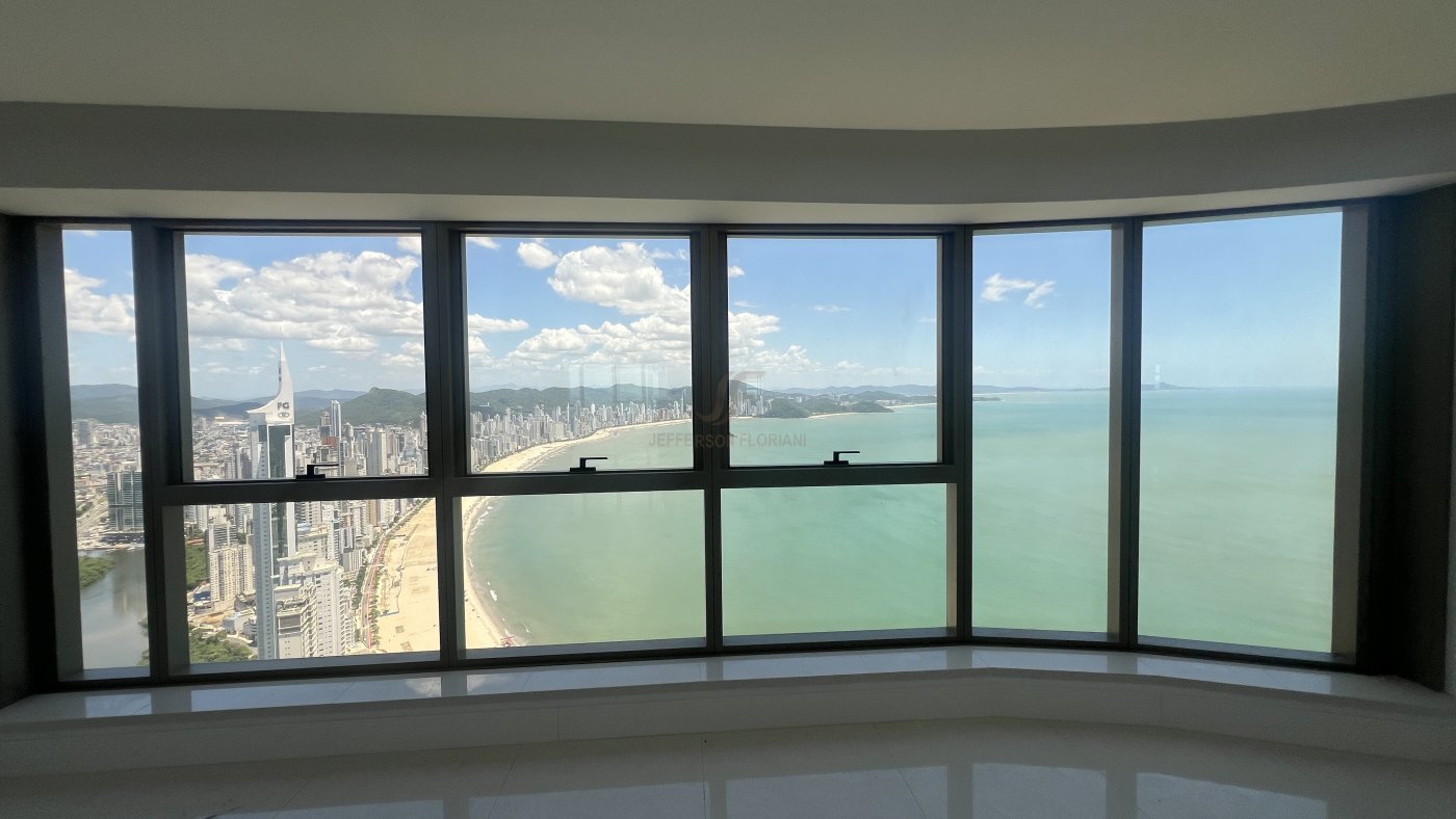 Apartamento 4 suítes para Venda no bairro Centro em Balneário Camboriú