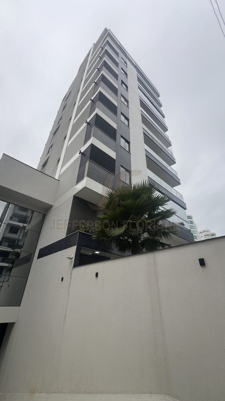 Duplex 3 Suítes na Brava em Itajaí a apenas 250 metros do mar