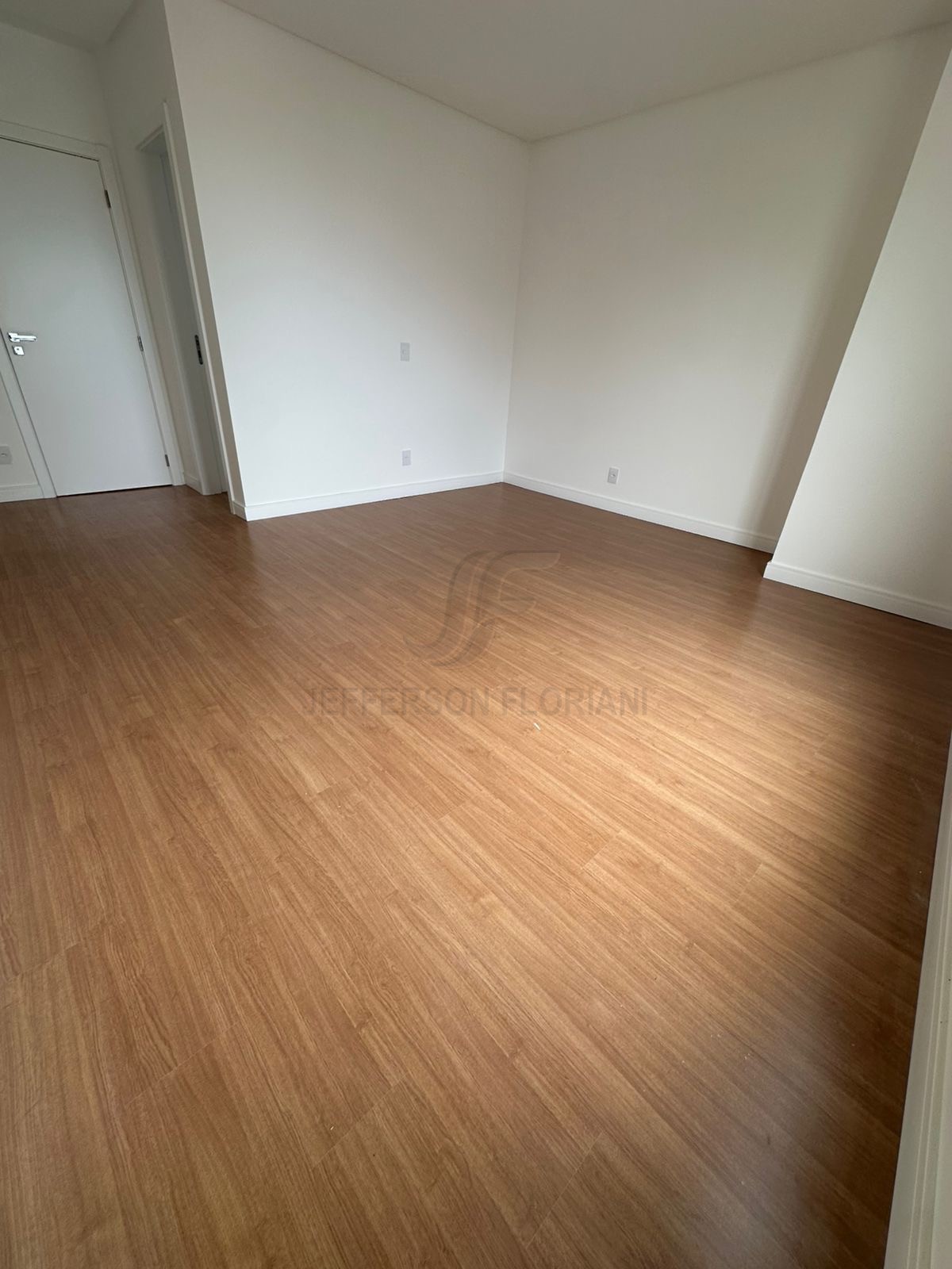 Duplex 3 Suítes na Brava em Itajaí a apenas 250 metros do mar