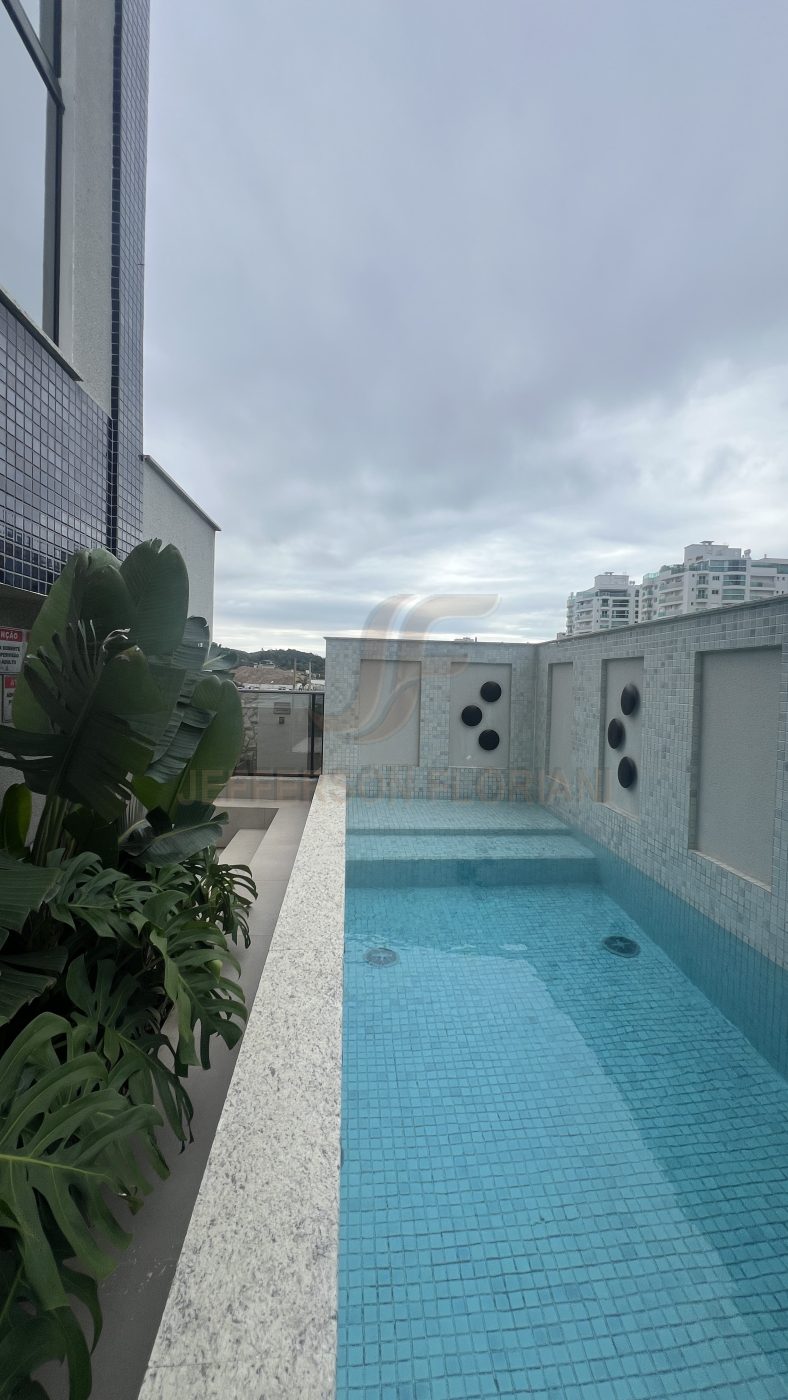 Duplex 3 Suítes na Brava em Itajaí a apenas 250 metros do mar