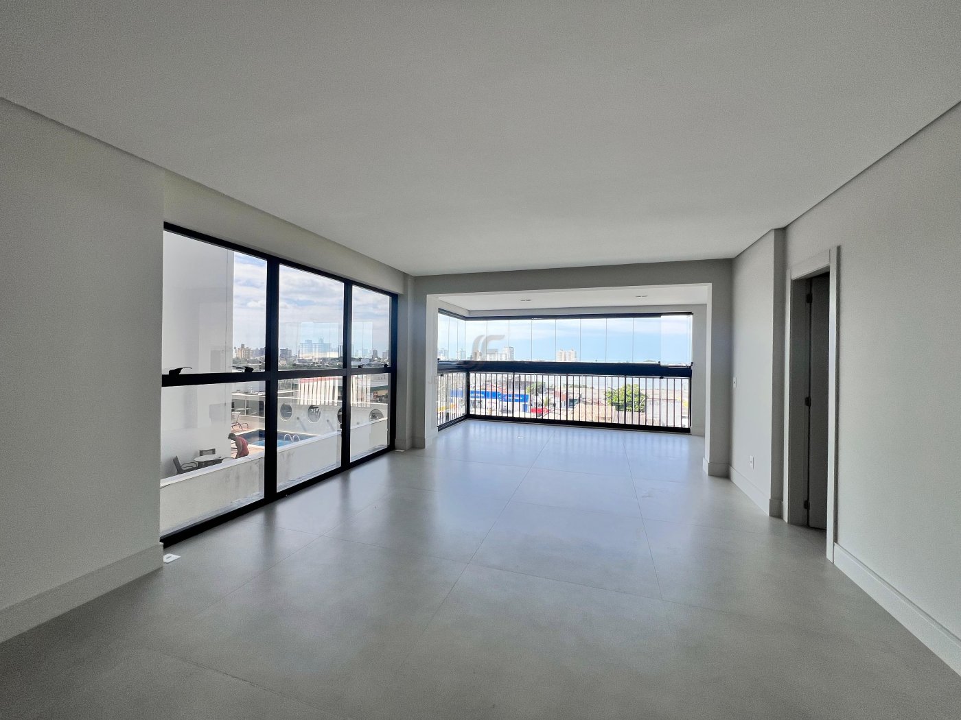 Apartamento 4 suítes para Venda no bairro Centro em Itajaí
