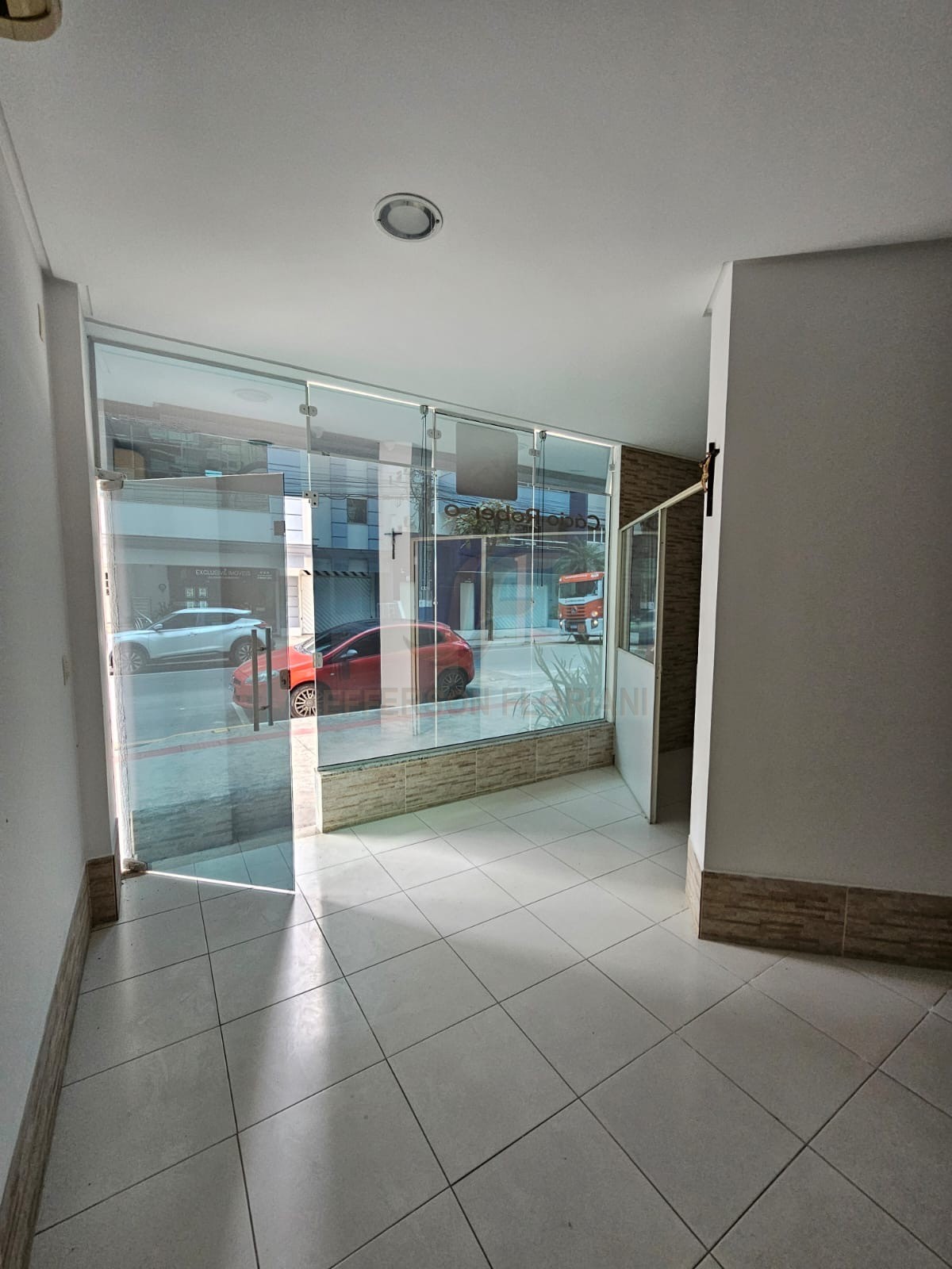 Sala comercial para Locação Anual no bairro Centro em Balneário Camboriú