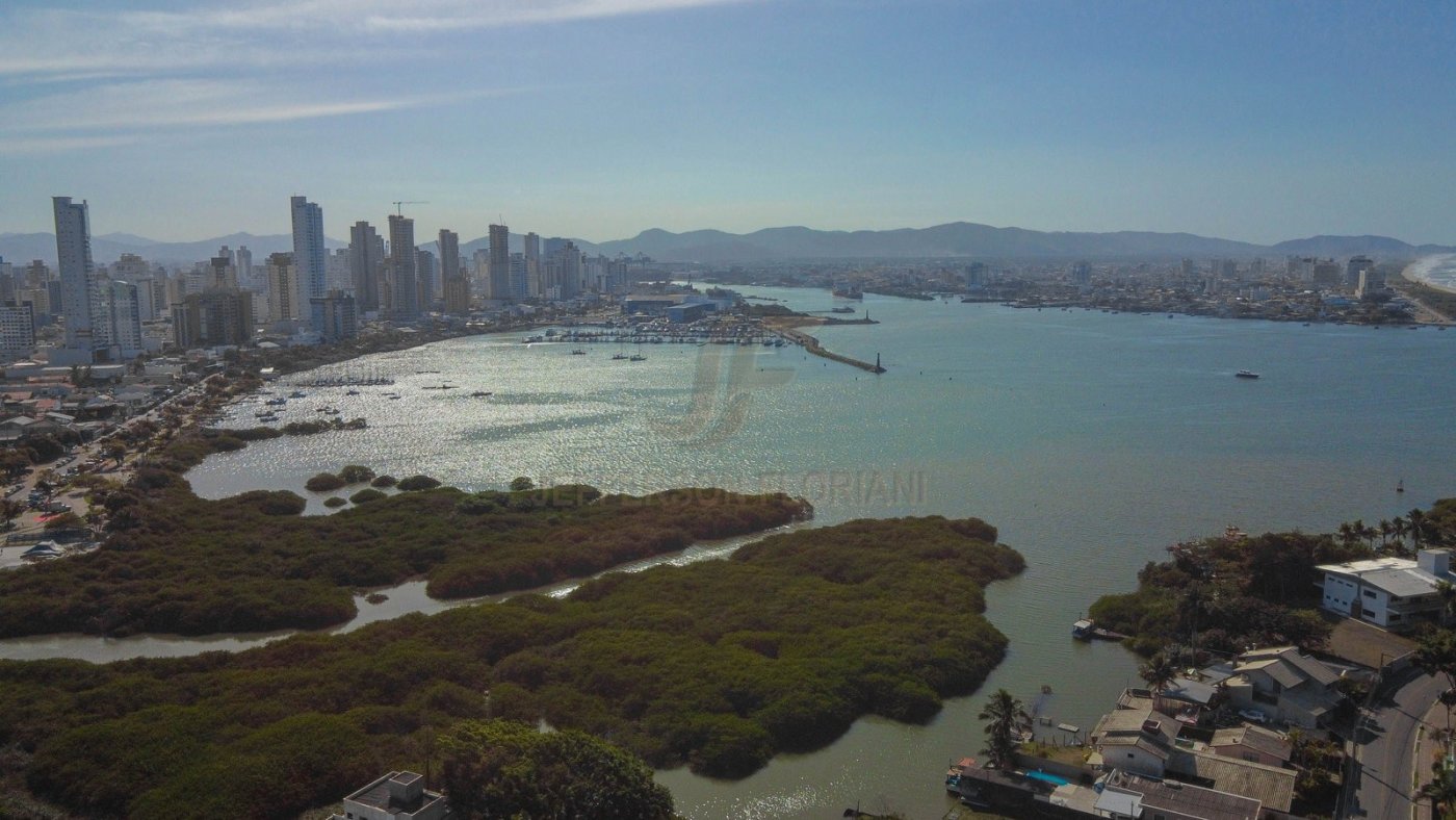 Apartamento 2 suítes para Venda no bairro Fazenda em Itajaí