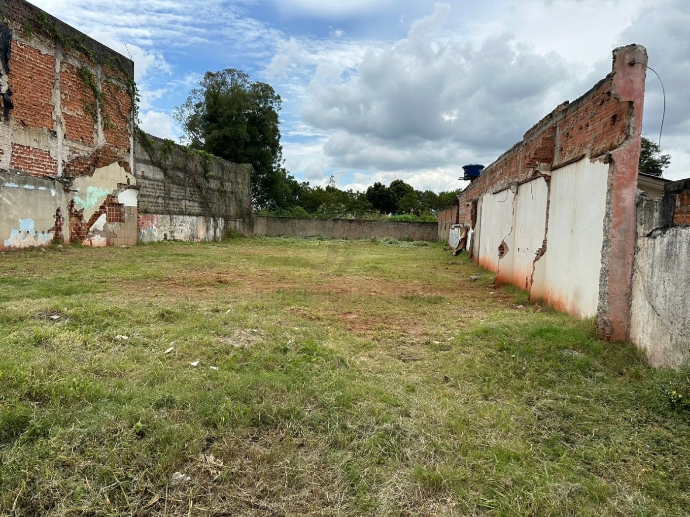 Terreno para Venda no bairro Boqueirão em Curitiba