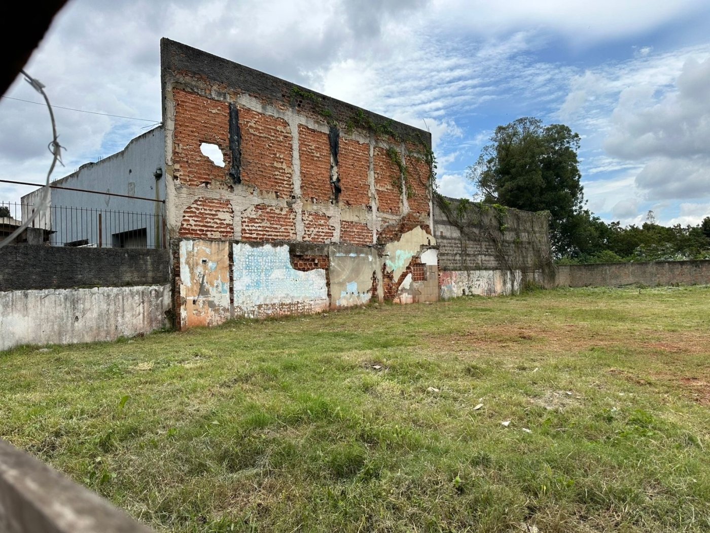 Terreno para Venda no bairro Boqueirão em Curitiba