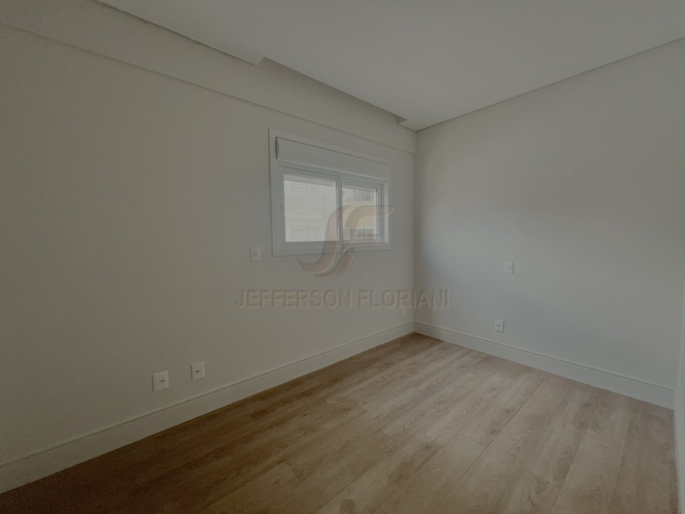 Novo Rua Lauro Muller com 2 Suítes + 2 Demi Suítes 3 vagas