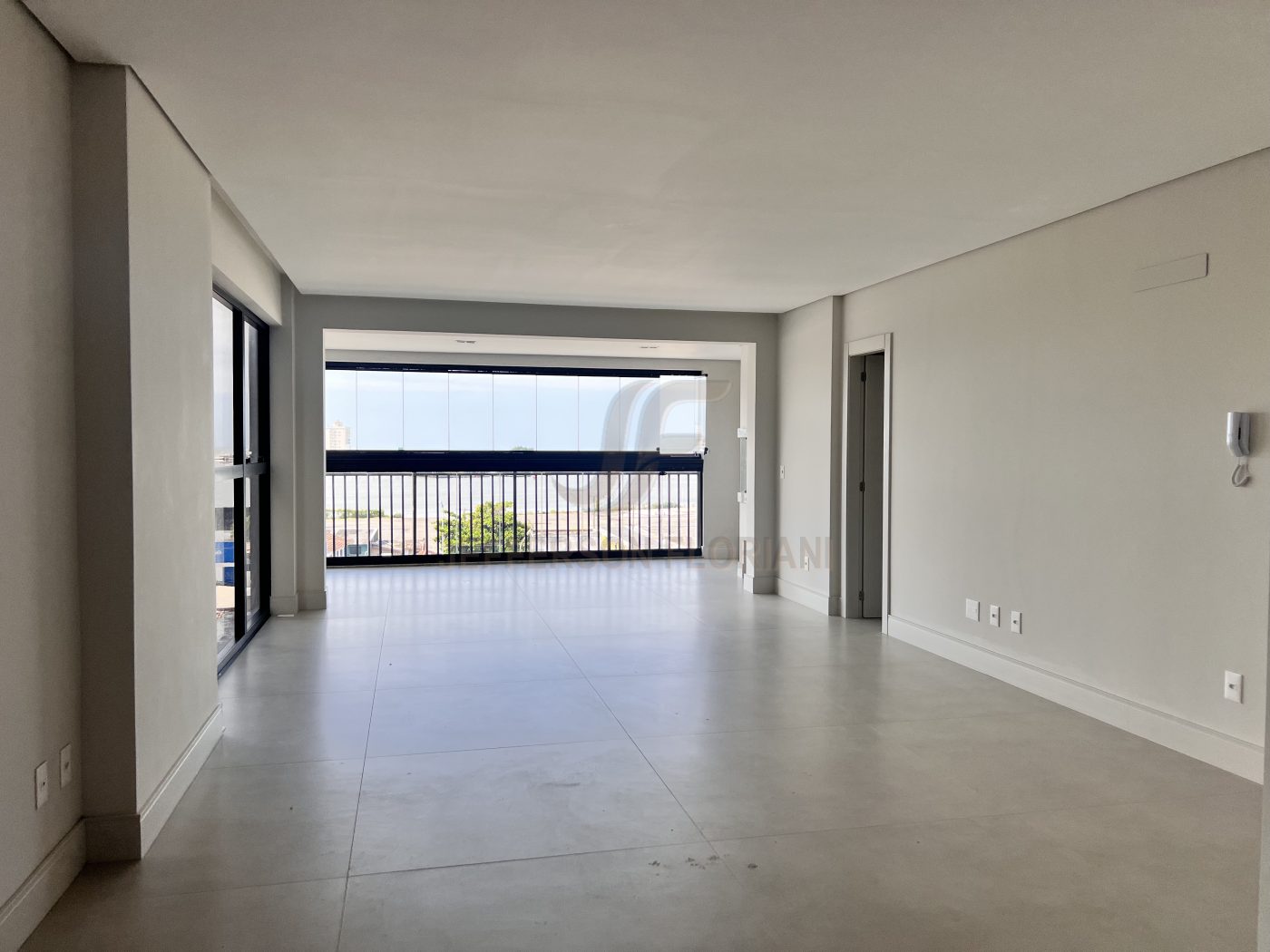Novo Rua Lauro Muller com 2 Suítes + 2 Demi Suítes 3 vagas
