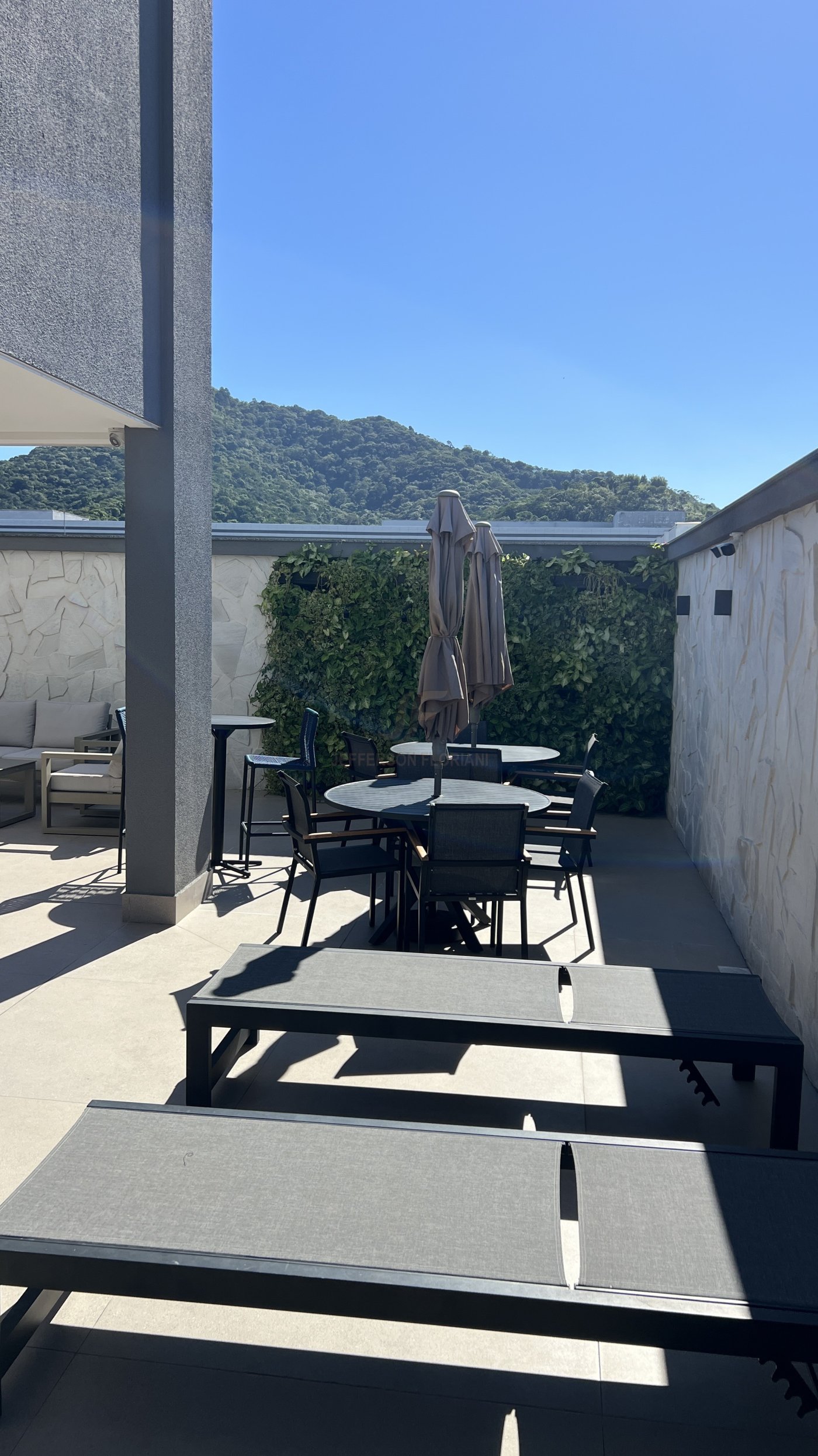 Apartamento ao Lado do Shopping 1 suíte + 1 Dormitório, 2 vagas
