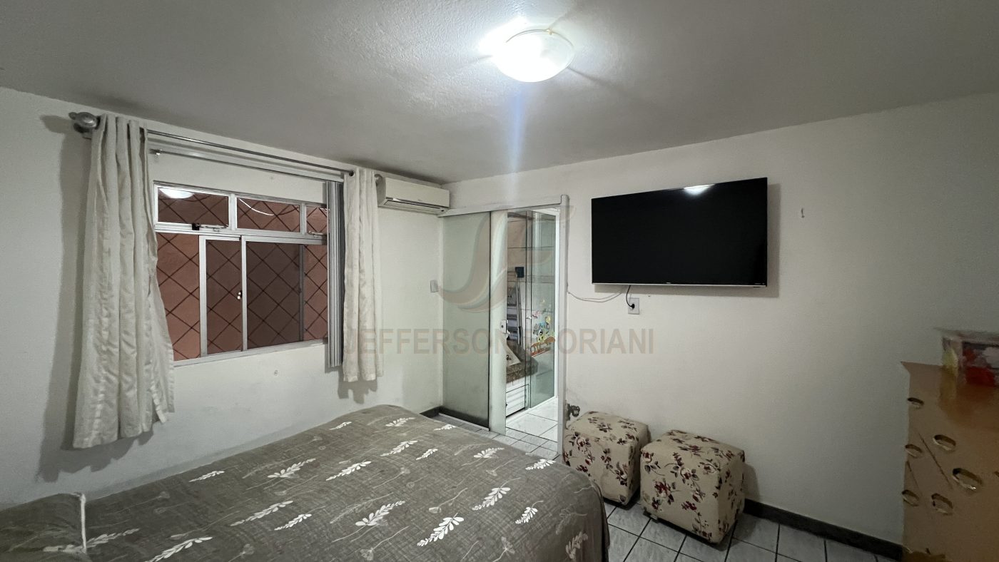 Casa a Venda parte Alta de Cordeiros 3 Dormitórios + 1 Apartamento separado