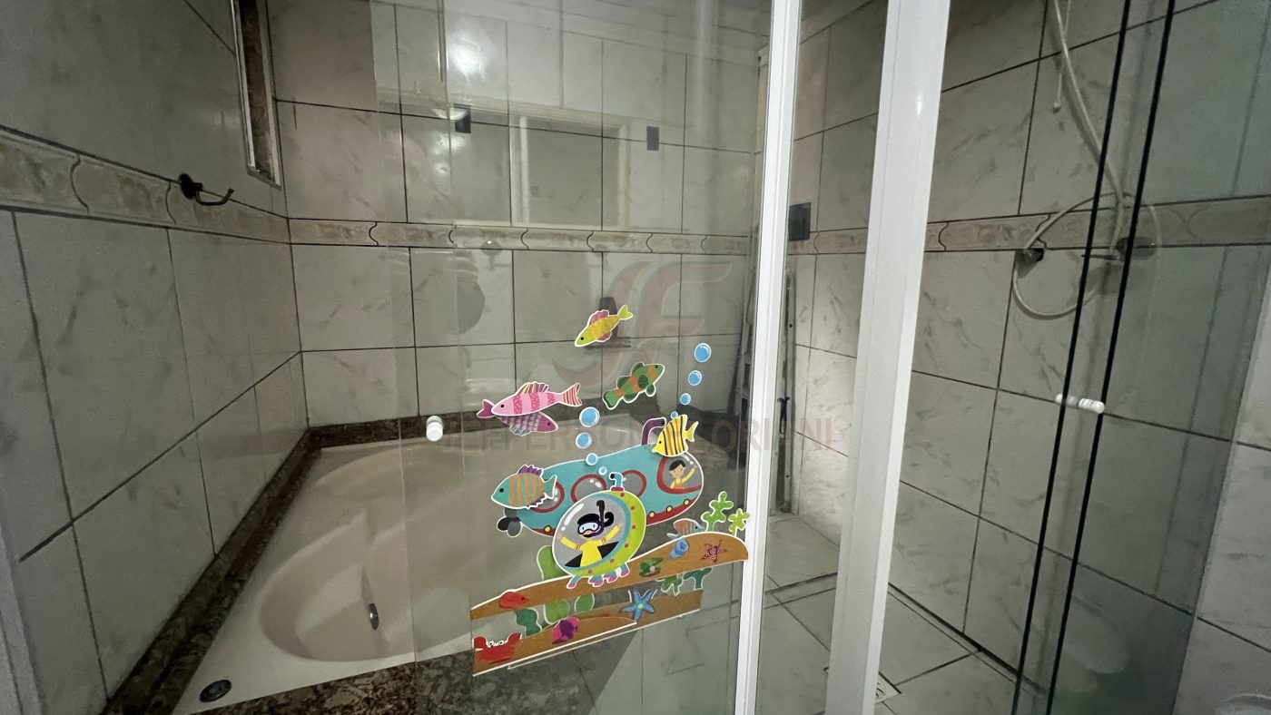 Casa a Venda parte Alta de Cordeiros 3 Dormitórios + 1 Apartamento separado