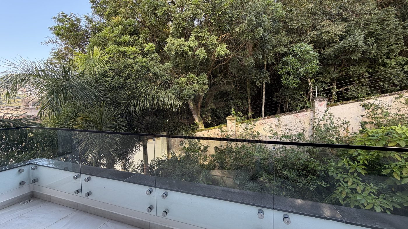 Casa Cond Porto Riviera com 4 Suítes, Elevador, Piscina