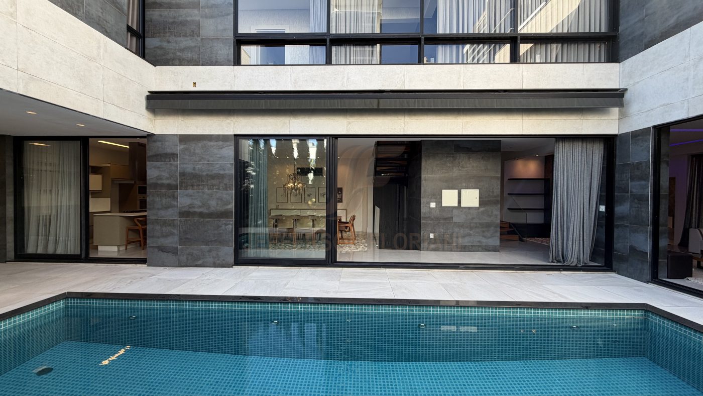 Casa Cond Porto Riviera com 4 Suítes, Elevador, Piscina