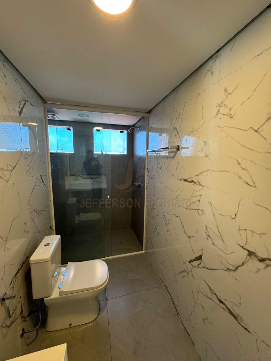 Apartamento Amplo no coração de Itajai ao Lado da Igreja Matriz com 170 m2 sendo 1 suíte + 2 Dorm
