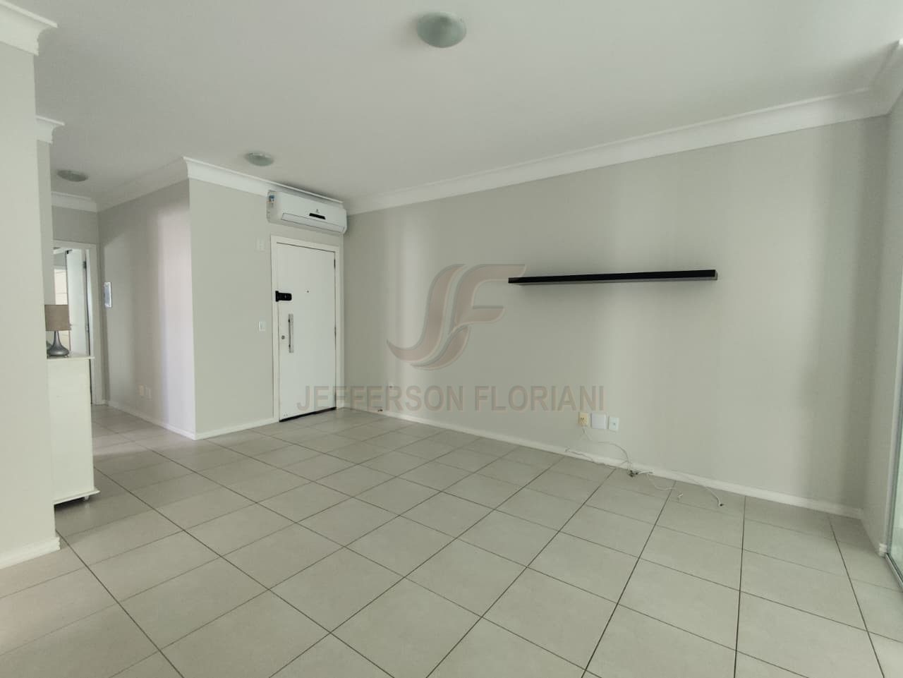 Apartamento 2 suítes para Locação Anual no bairro Pioneiros em Balneário Camboriú