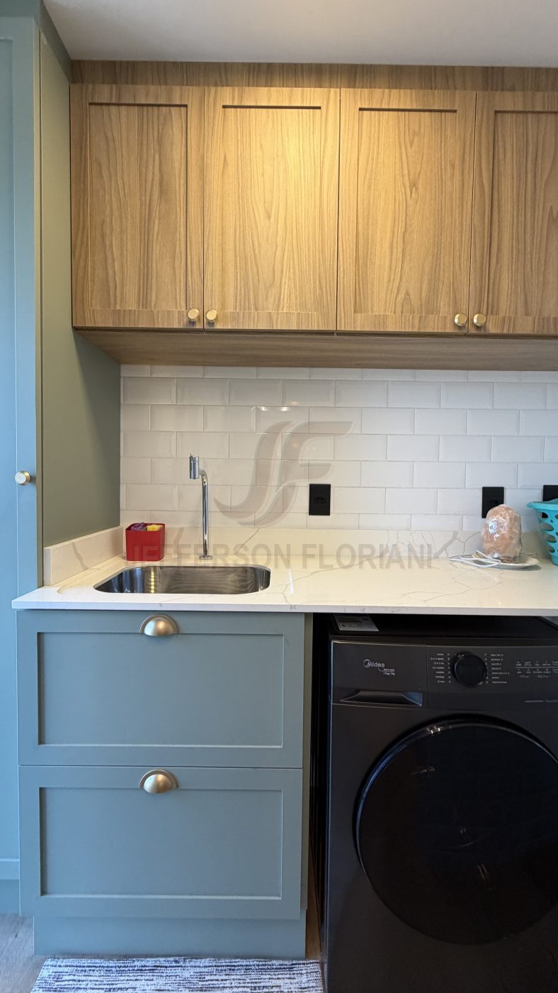 Apartamento Zerado lindo 3 Dormitórios (sendo um closet reversível)