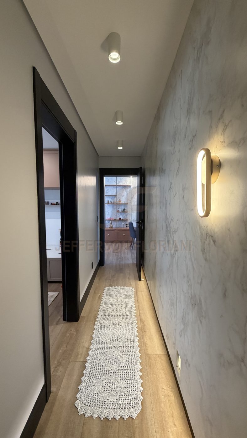 Apartamento Zerado lindo 3 Dormitórios (sendo um closet reversível)