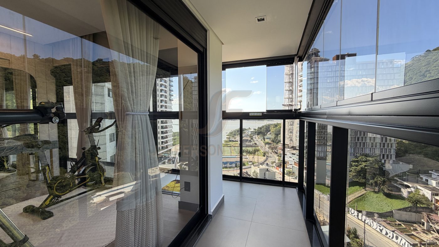Apartamento Zerado lindo 3 Dormitórios (sendo um closet reversível)